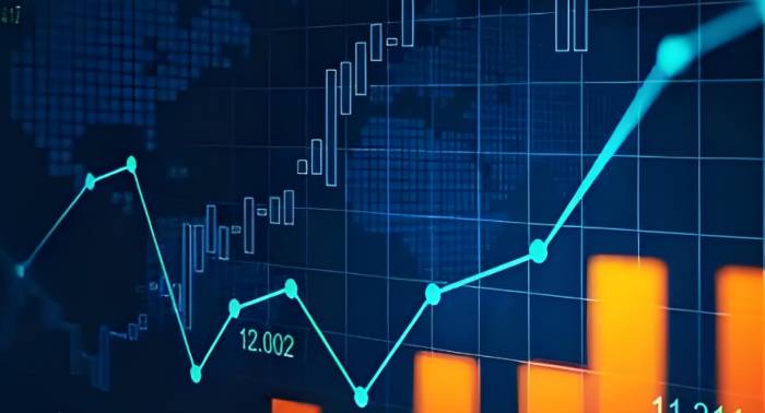 Crude Oil Dips 4.26%, Suggests Buy on Dip Strategy Amid High Volatility