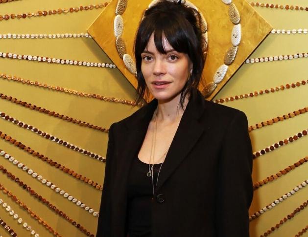 A naked star in the White House pool A naked star in the White House pool